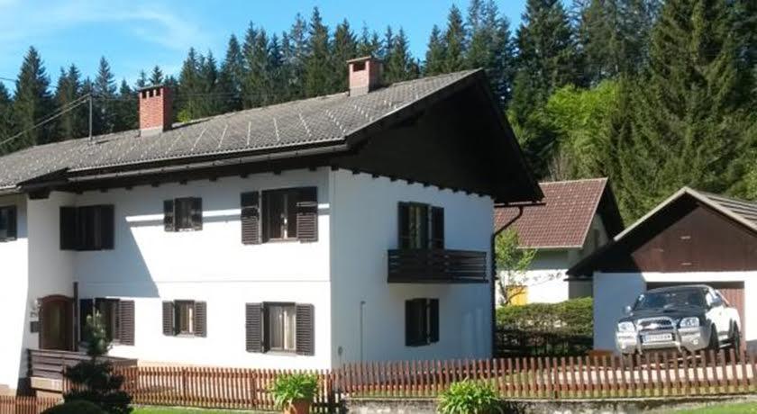 Haus Sieben - Singer Lydia Bed and Breakfast Kotschach-Mauthen Exteriör bild