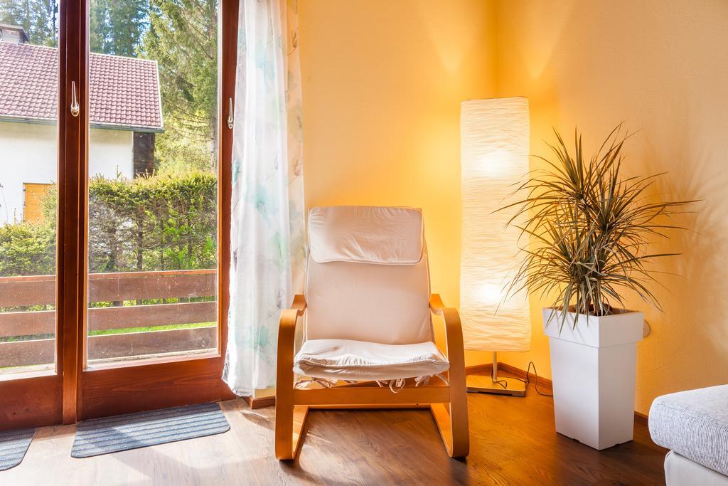 Haus Sieben - Singer Lydia Bed and Breakfast Kotschach-Mauthen Exteriör bild