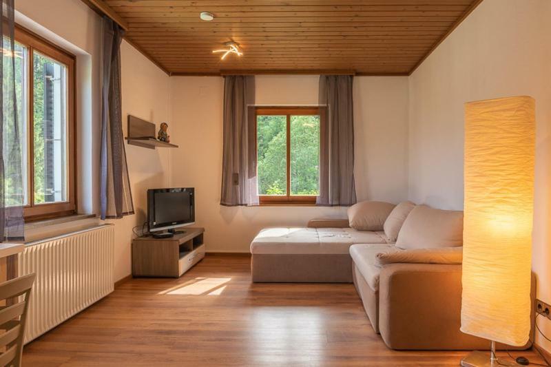 Haus Sieben - Singer Lydia Bed and Breakfast Kotschach-Mauthen Exteriör bild